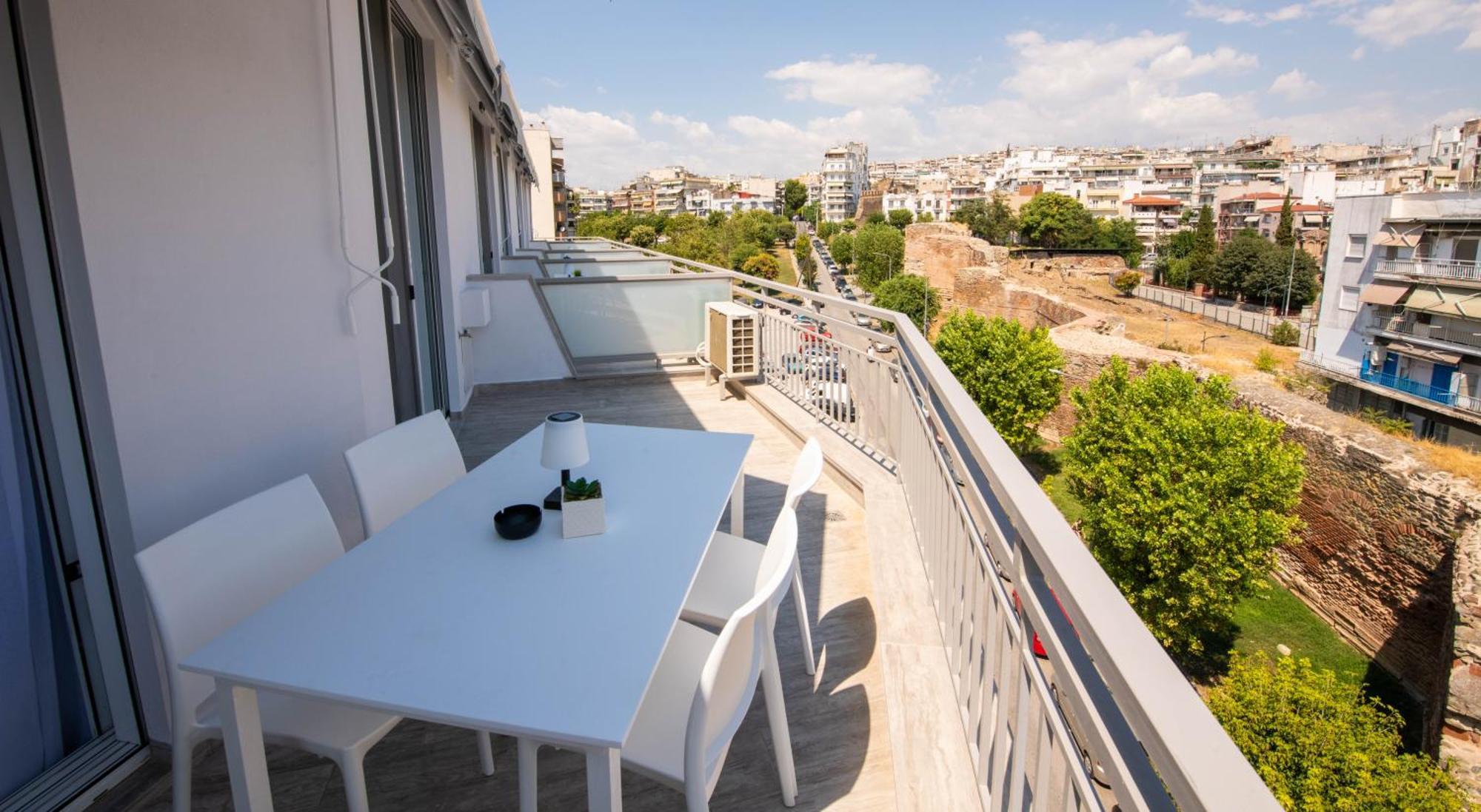 Apartment Skia Luxury Living Above The Walls Thessaloniki