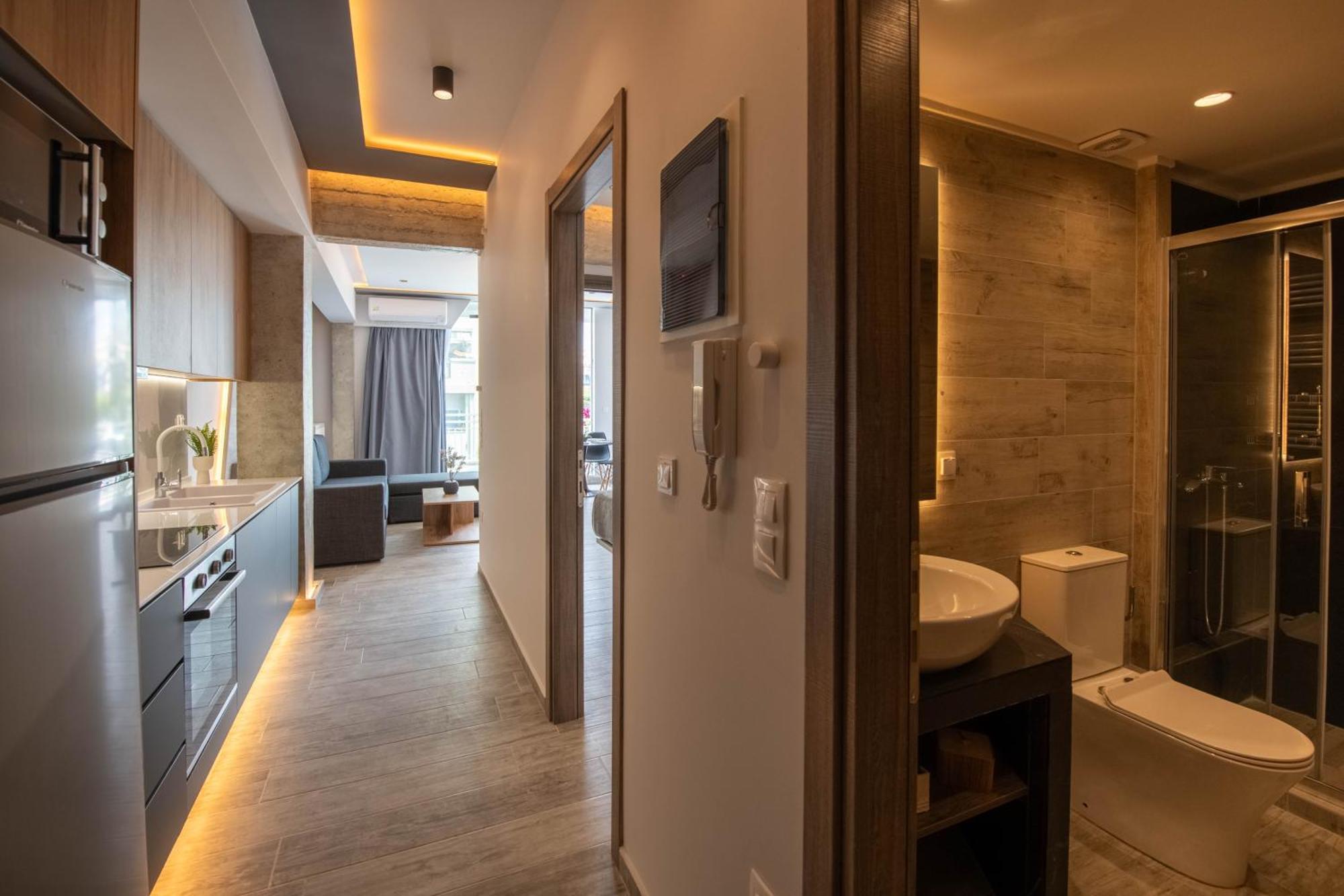 Skia Luxury Living Above The Walls Apartment