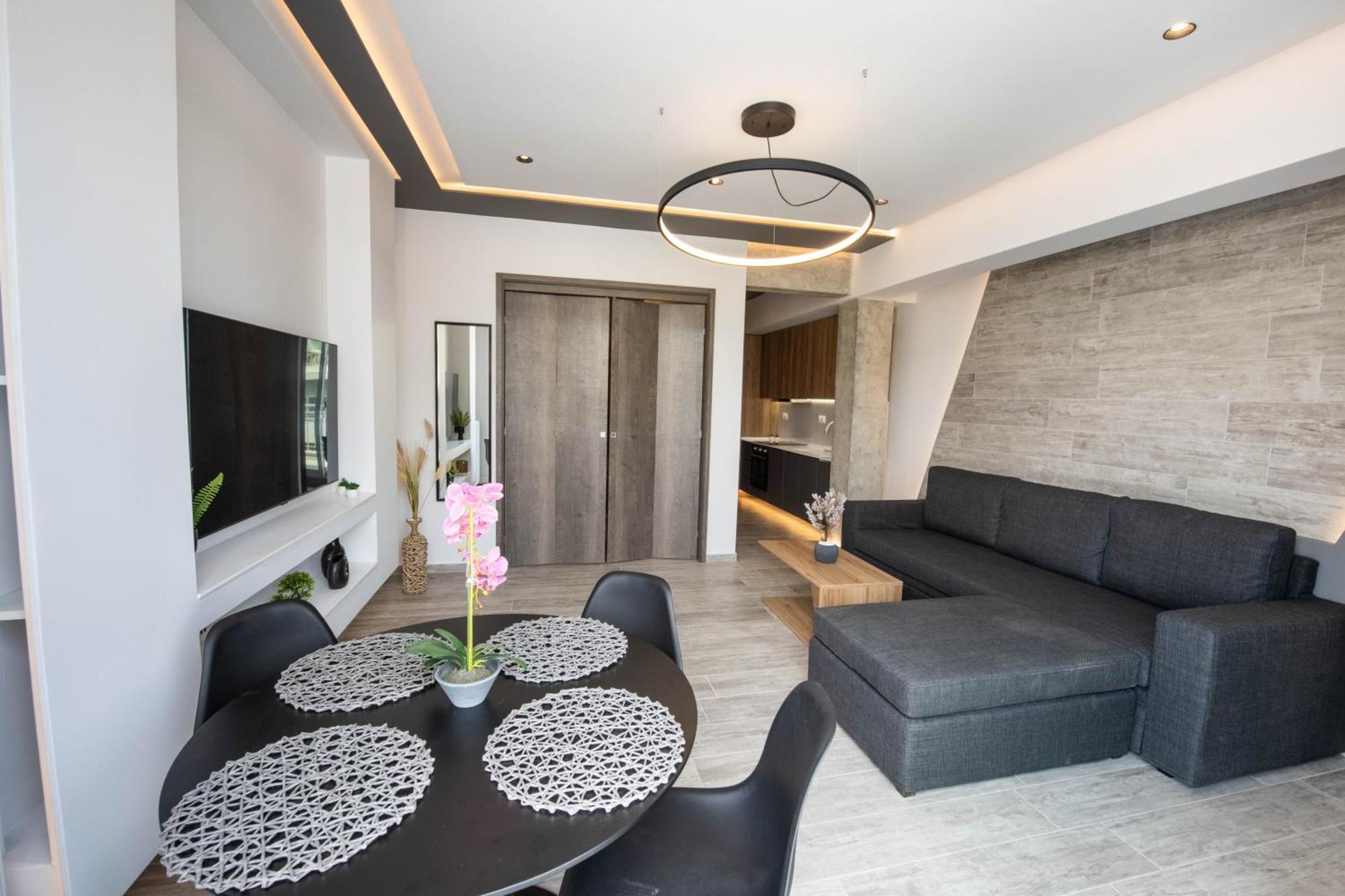 Skia Luxury Living Above The Walls Apartment *